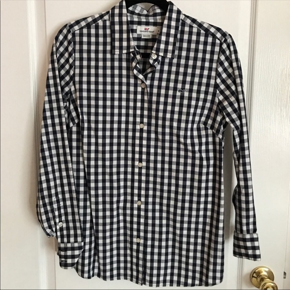 Vineyard Vines cute button down! - Picture 2 of 3